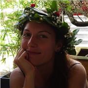 Ich kann fuer Englisch, Italienisch und Franzoesisch ubersetzen.